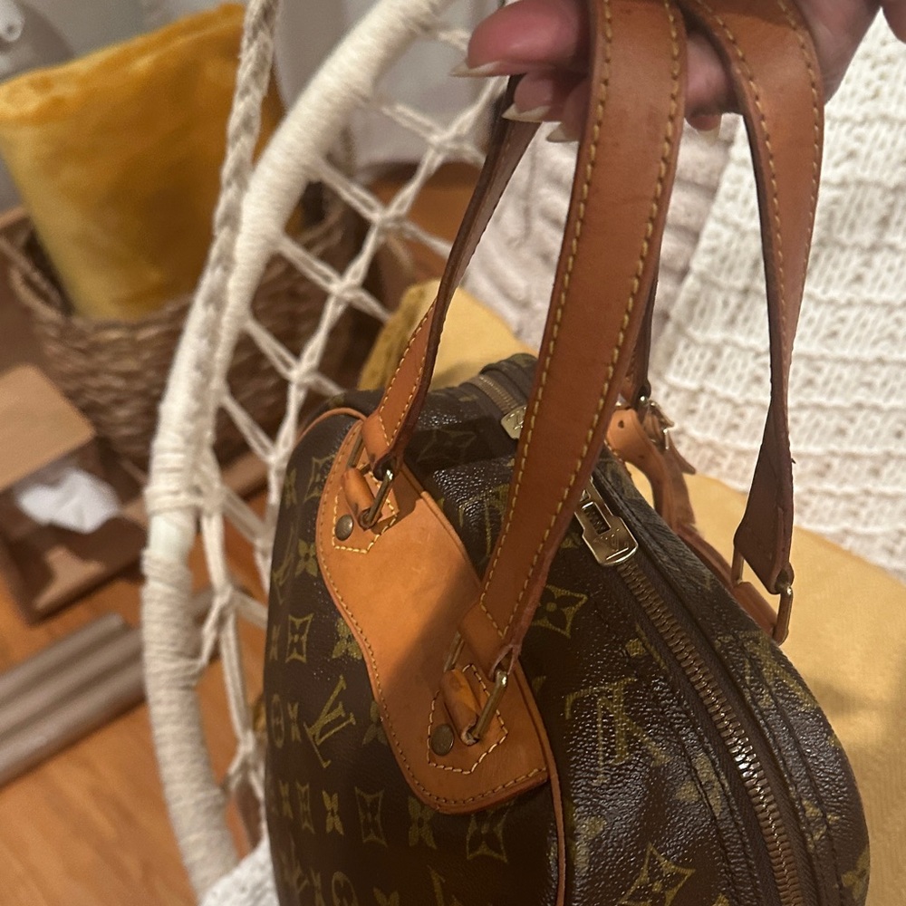 Luxury Brown Monogram Backpack - Picture 9 of 16